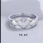 انگشتر نماد قلبی